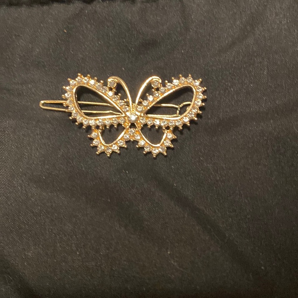 Butterfly clip